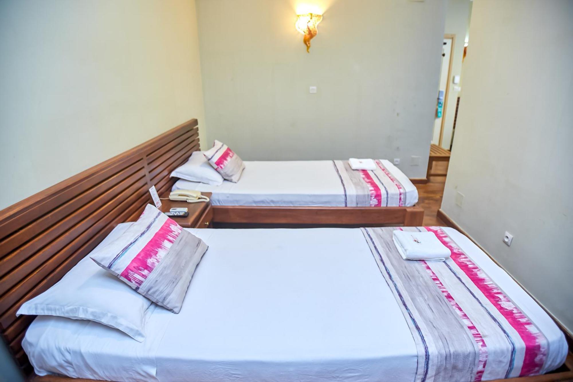 Anjary Hotel Антананариву Экстерьер фото