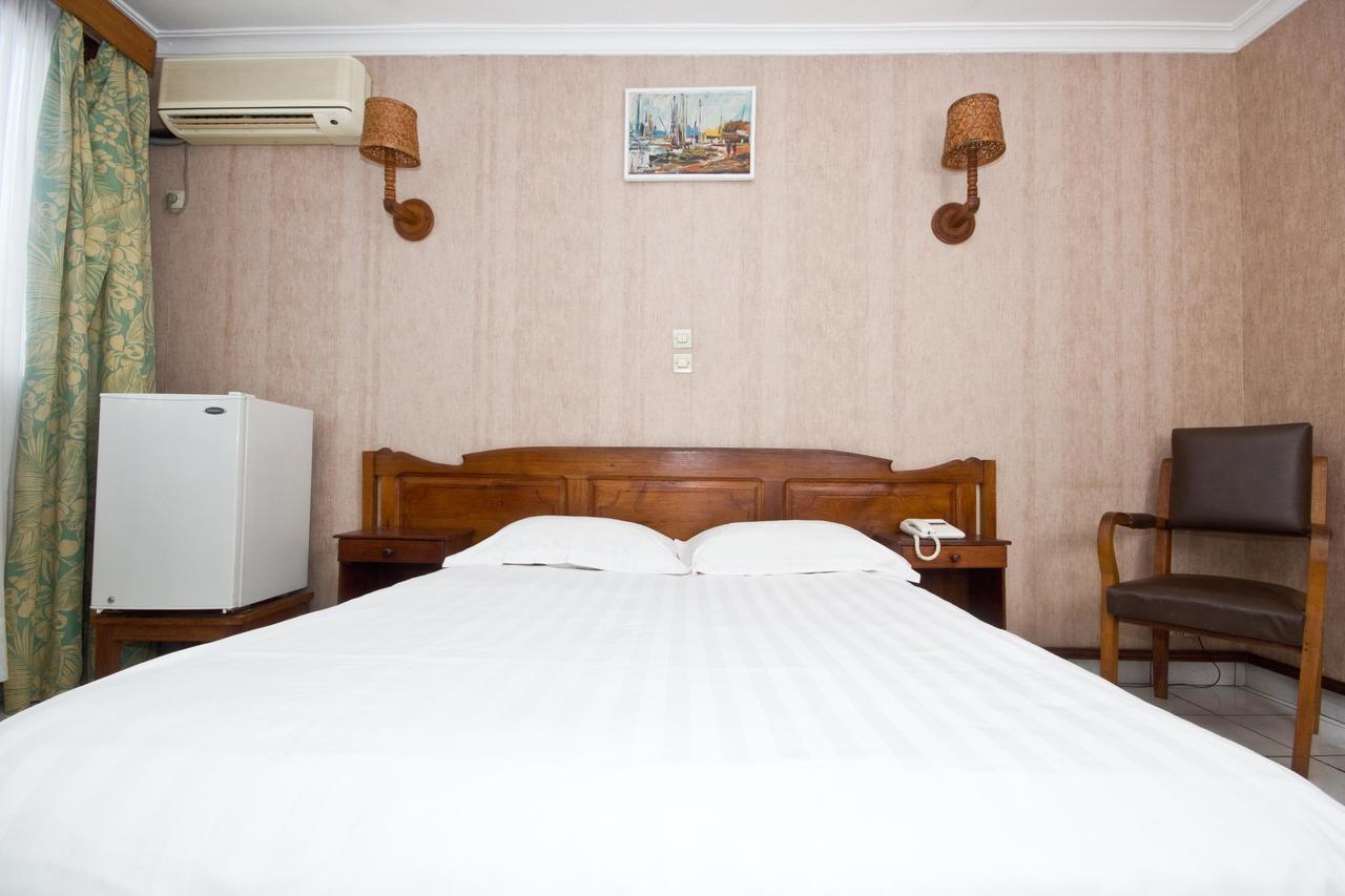 Anjary Hotel Антананариву Экстерьер фото