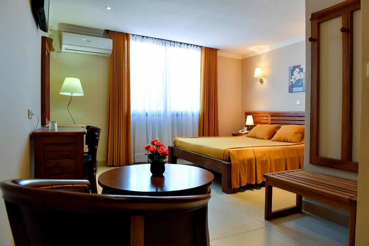 Anjary Hotel Антананариву Экстерьер фото